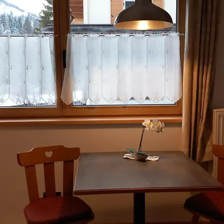 Eden Sexten